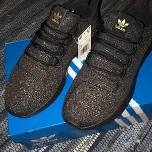 Adidas (Tubular Shadow J)